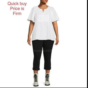 Terra & Sky Women's Plus Size Pull On Curvy Capri Pants with frayed pock…